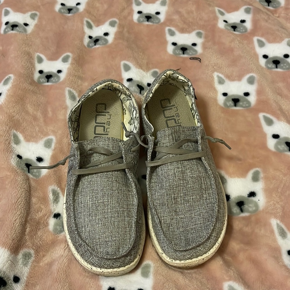 Hey Dudes shoes bought them, wore once and just wasn’t my style